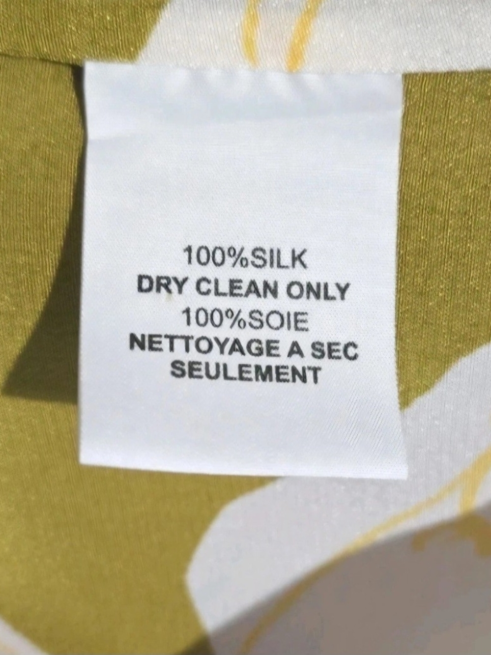 Trina Turk Nanette Bela Roseta 100% Silk Floral Blouse V-Neck M Style #166100 - Picture 12 of 14